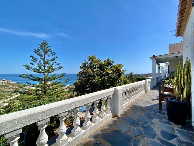 6 soveværelse Villa til salg i Almuñécar med swimmingpool garage - € 639.000 (Ref: 9074837)