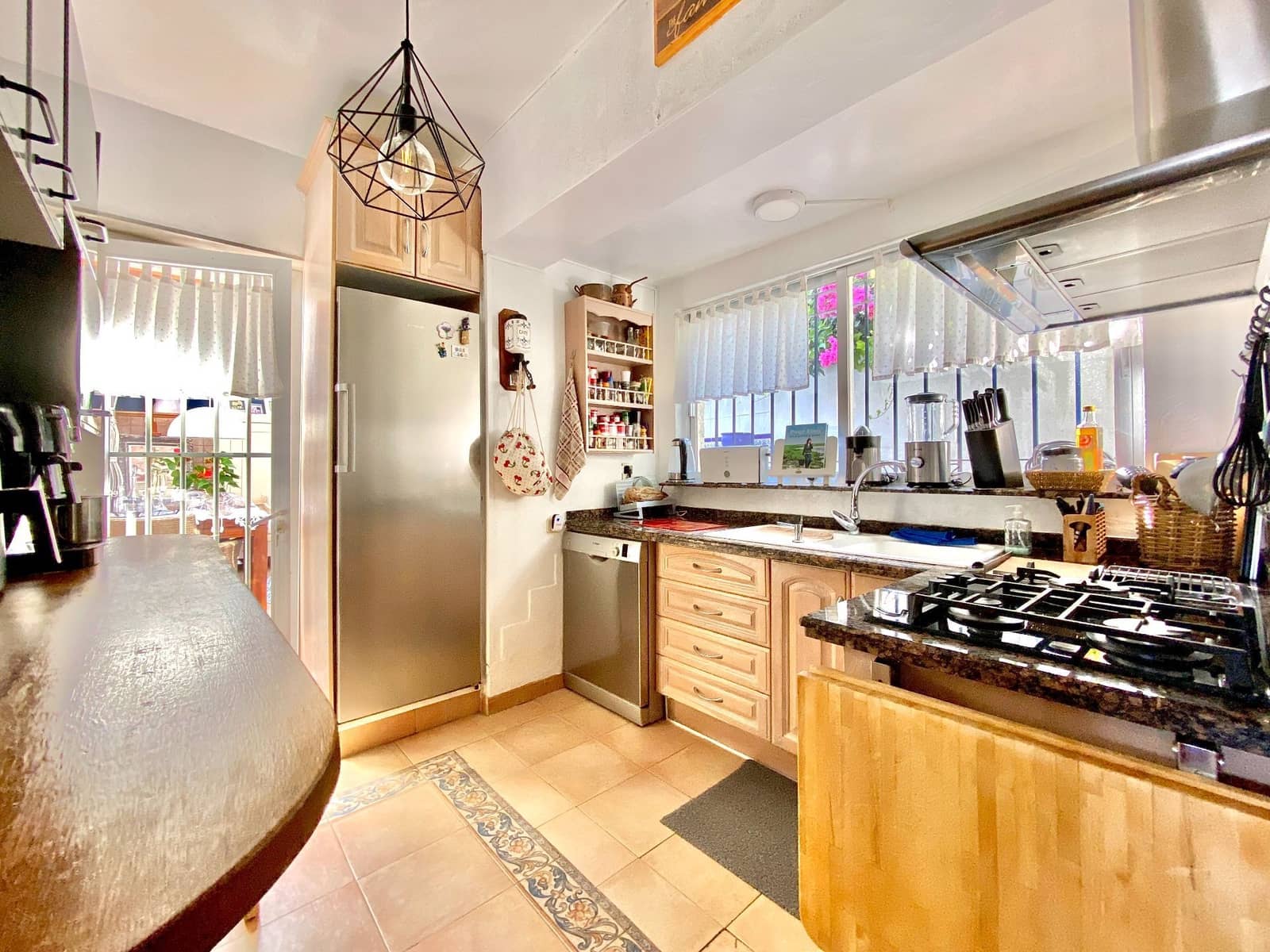 6 soveværelse Villa til salg i Almunecar med swimmingpool garage - € 639.000 (Ref: 9074837)