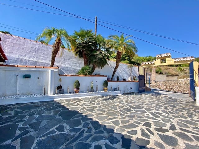 6 soveværelse Villa til salg i Almuñécar med swimmingpool garage - € 639.000 (Ref: 9074837)