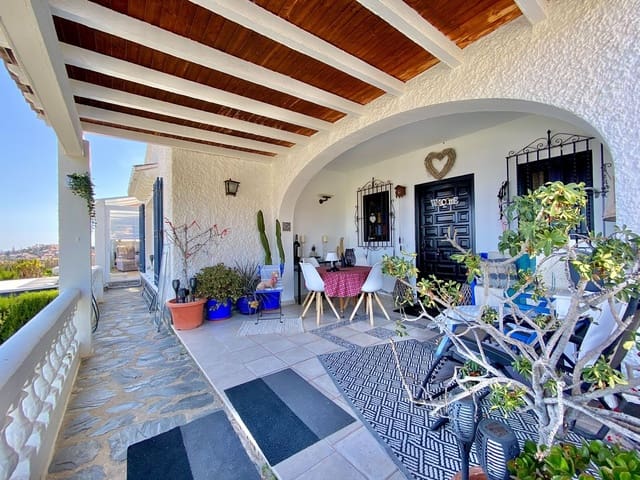 6 soveværelse Villa til salg i Almuñécar med swimmingpool garage - € 639.000 (Ref: 9074837)