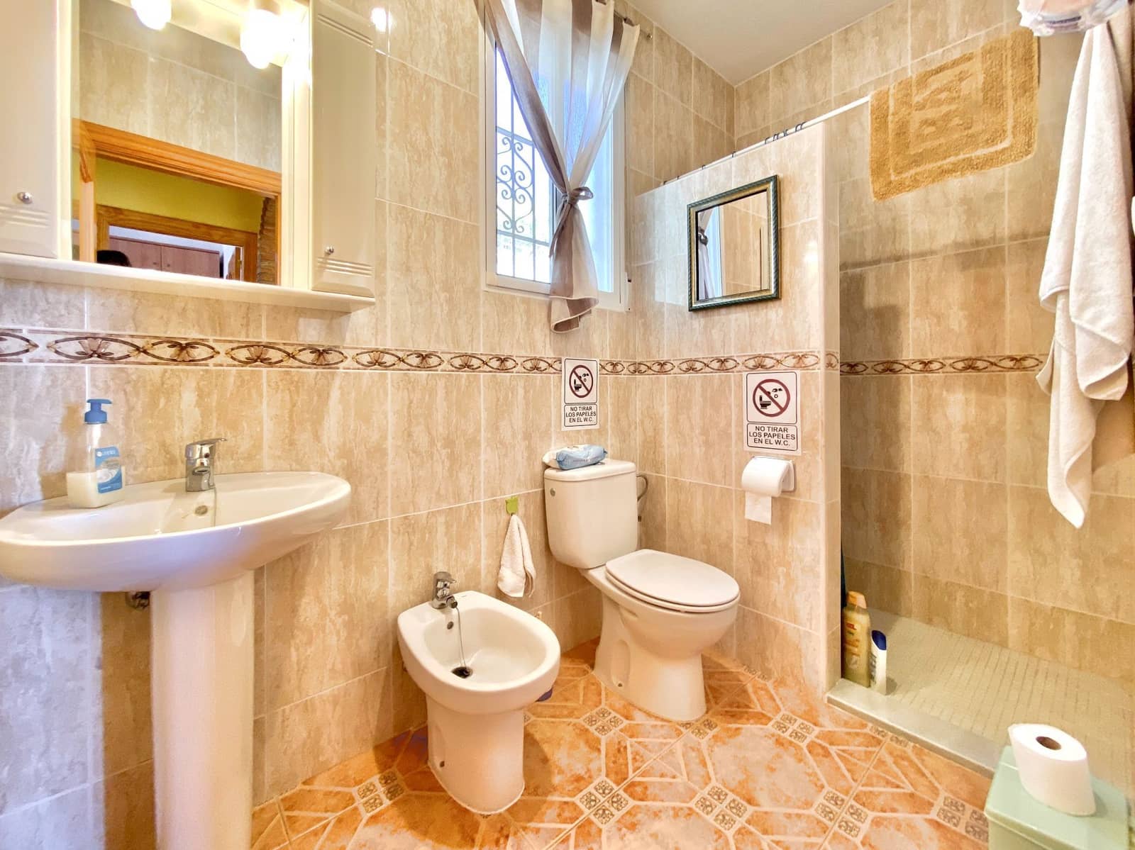 2 soveværelse Finca/Landehus til salg i Otivar med swimmingpool garage - € 214.000 (Ref: 9304868)