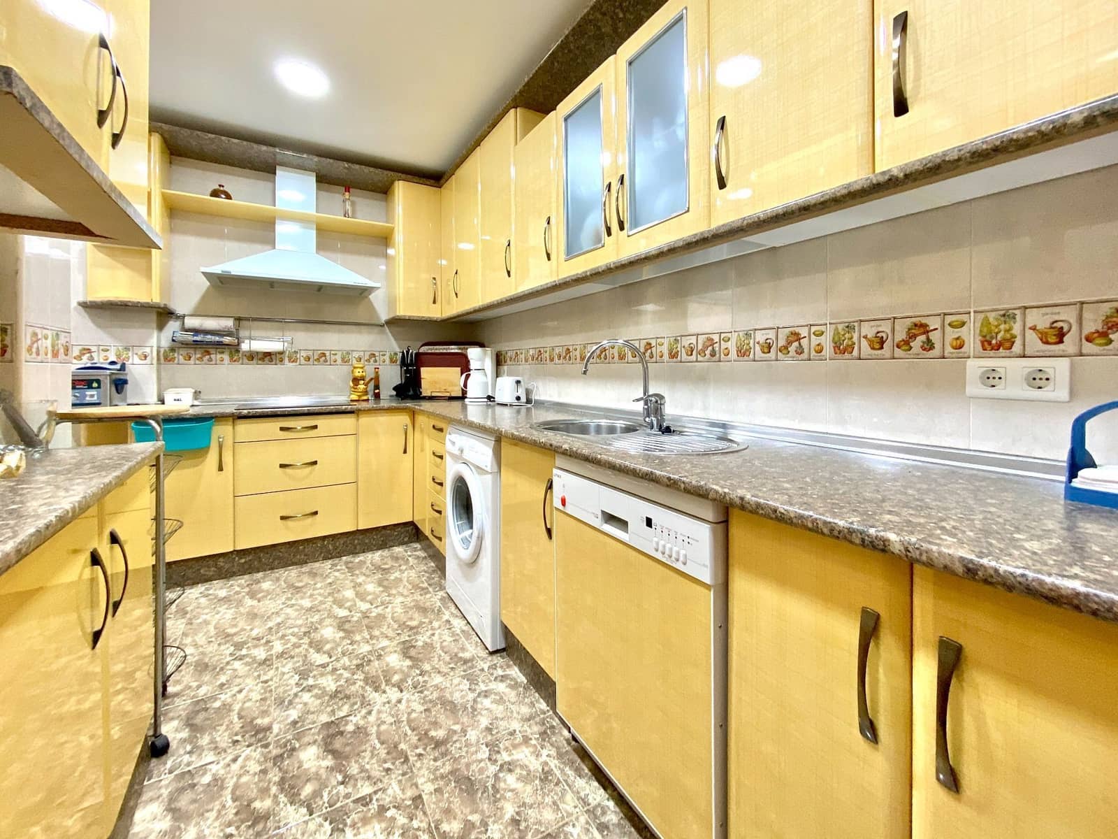 3 soveværelse Lejlighed til leje i Almunecar - € 1.300 (Ref: 9413566)