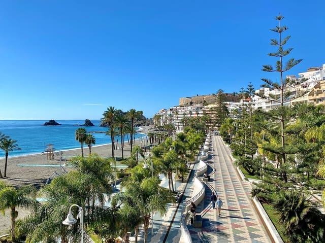 3 soveværelse Lejlighed til leje i Almuñécar - € 1.300 (Ref: 9413566)