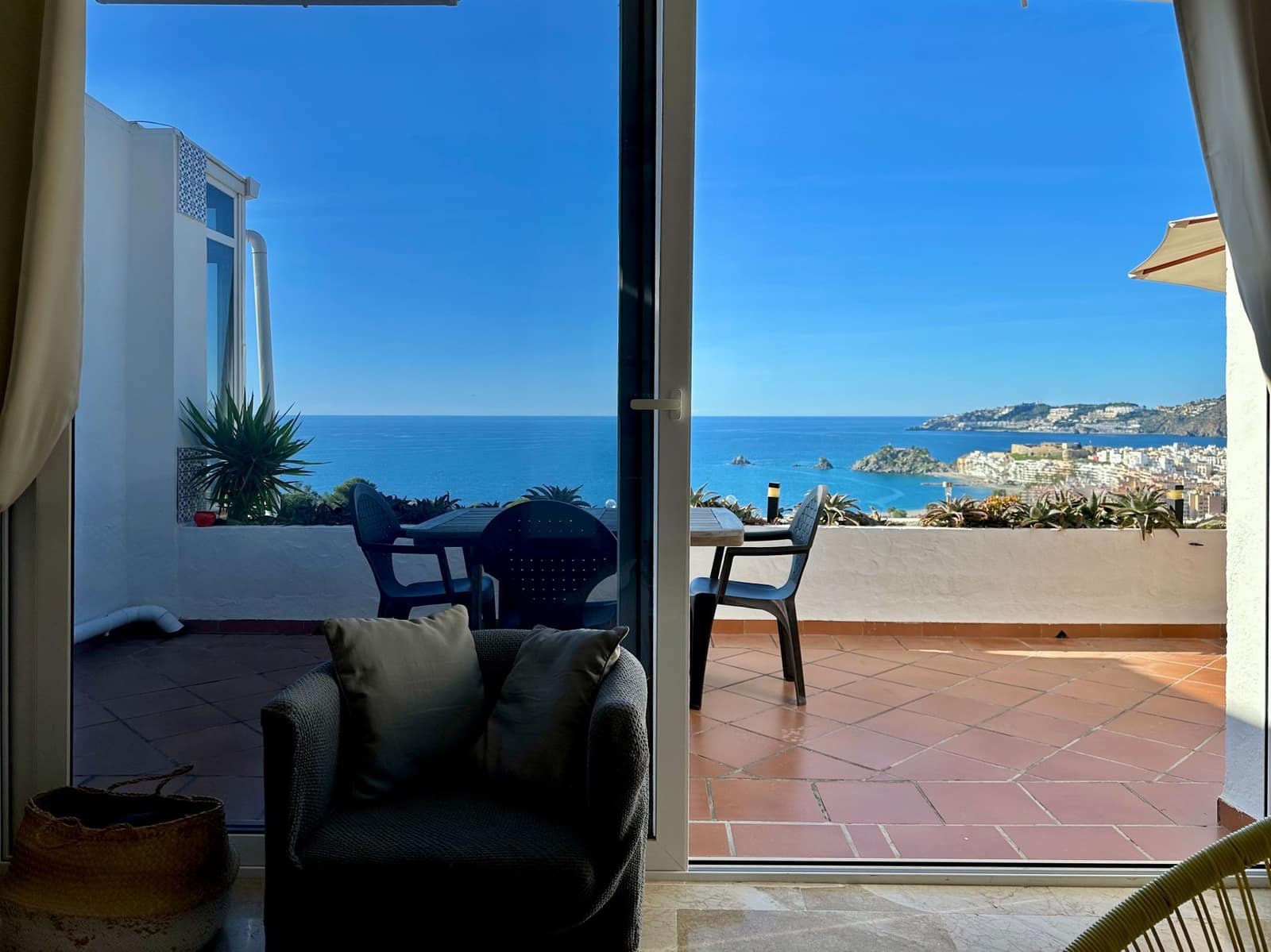 2 bedroom Semi-detached Villa for sale in Almunecar with pool garage - € 350,000 (Ref: 9488164)