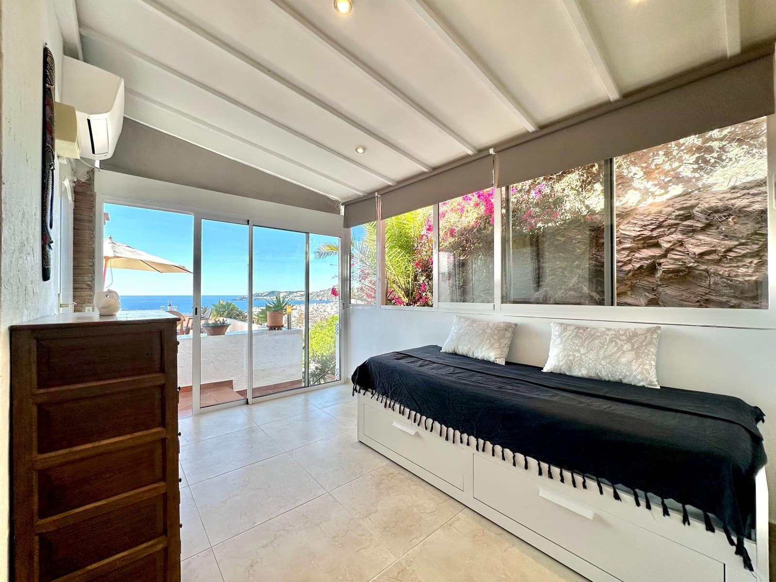 2 bedroom Semi-detached Villa for sale in Almunecar with pool garage - € 350,000 (Ref: 9488164)