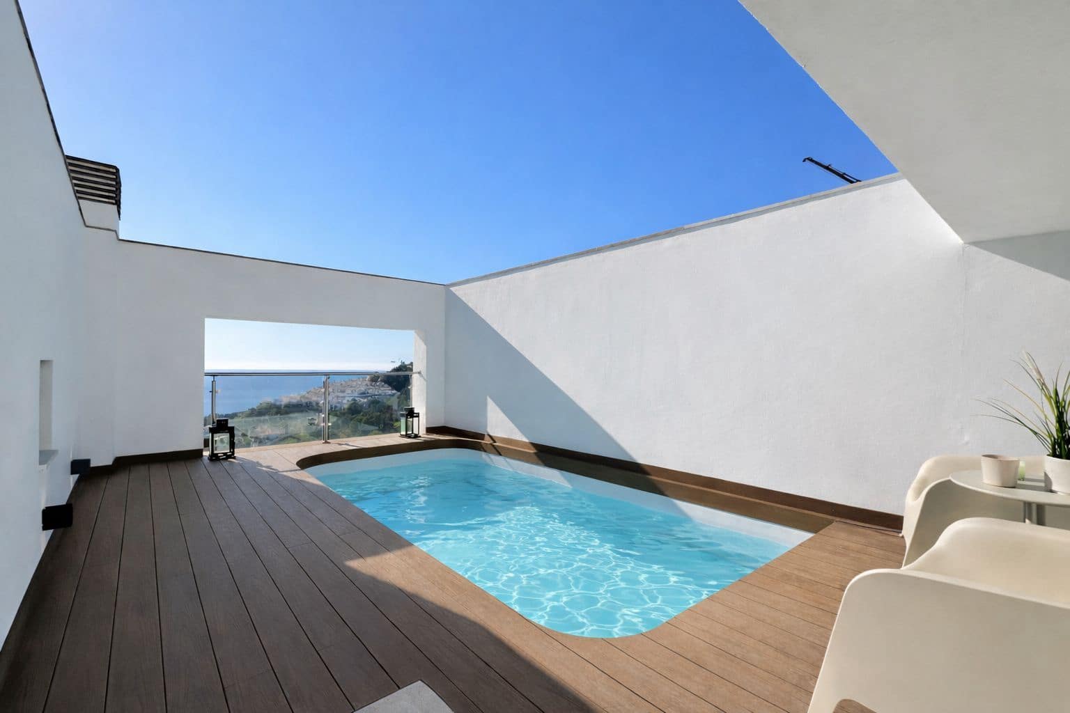 3 soverom Kjedet enebolig til salgs i Almunecar med svømmebasseng garasje - € 238 000 (Ref: 9529399)