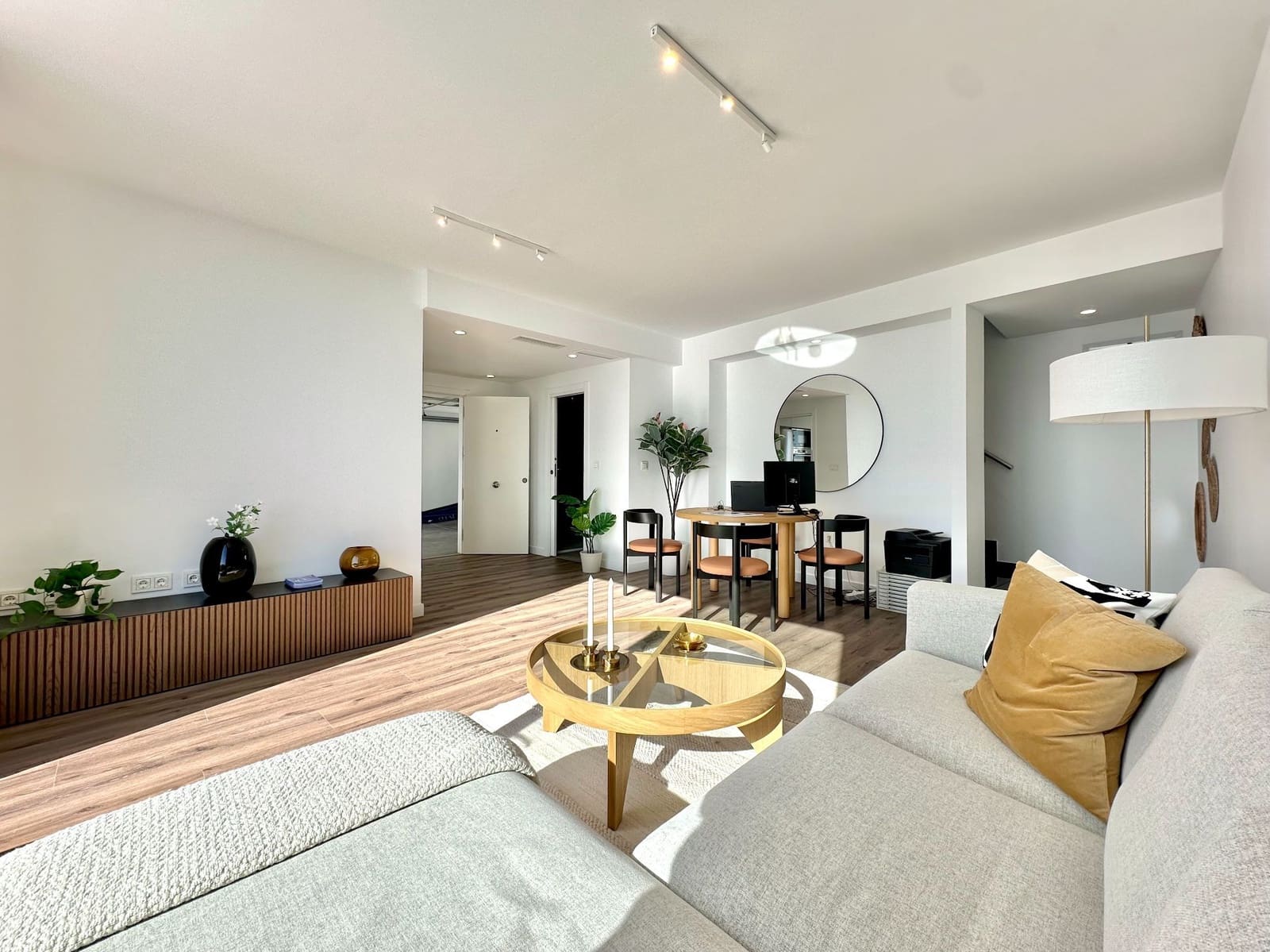 3 soverom Kjedet enebolig til salgs i Almunecar med svømmebasseng garasje - € 238 000 (Ref: 9529399)