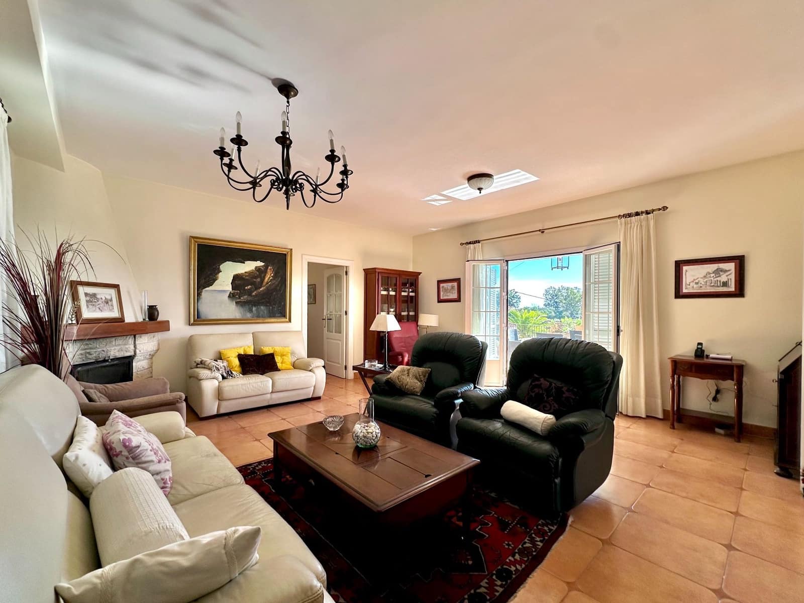 4 makuuhuone Huvila myytävänä paikassa Taramay mukana 
autotalli - 599 000 € (Ref: 9536632)