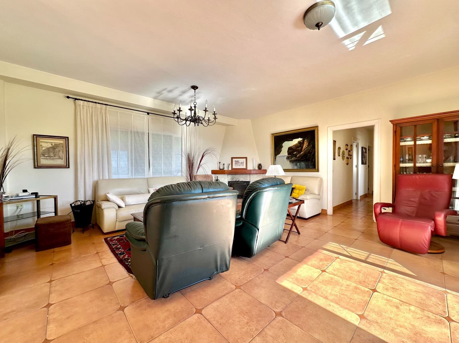 4 makuuhuone Huvila myytävänä paikassa Taramay mukana 
autotalli - 599 000 € (Ref: 9536632)