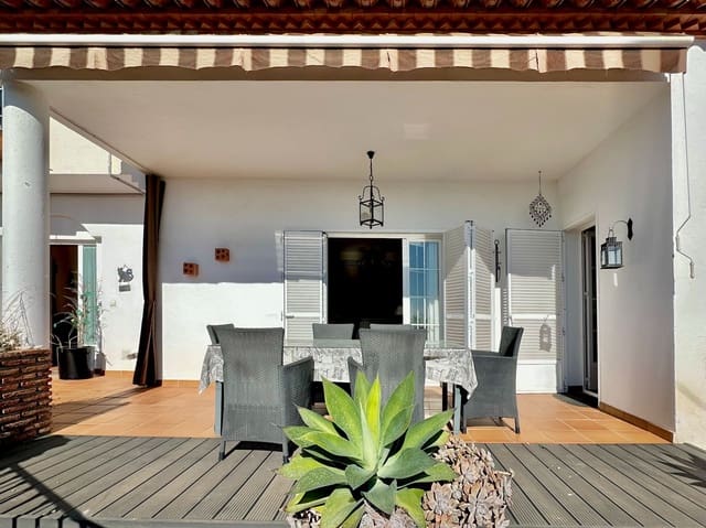 4 makuuhuone Huvila myytävänä paikassa Taramay, Almuñécar mukana 
autotalli - 599 000 € (Ref: 9536632)