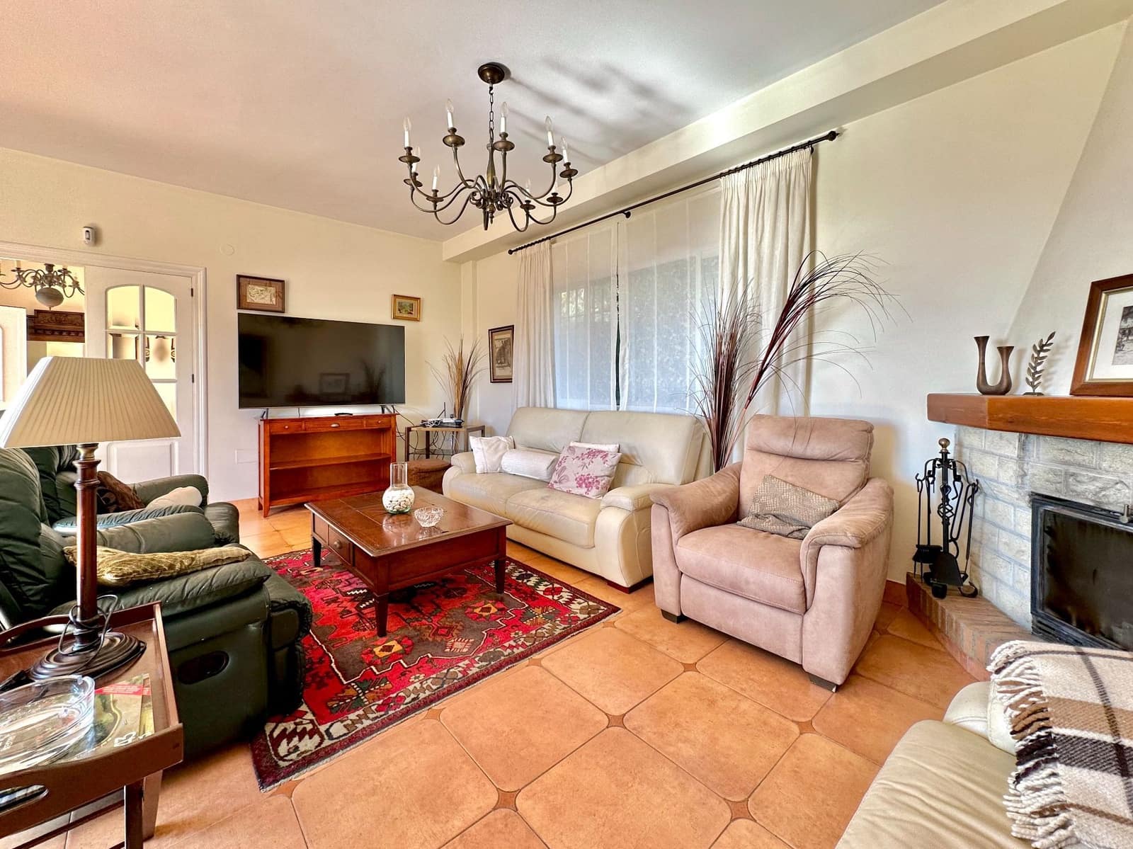 4 makuuhuone Huvila myytävänä paikassa Taramay mukana 
autotalli - 599 000 € (Ref: 9536632)