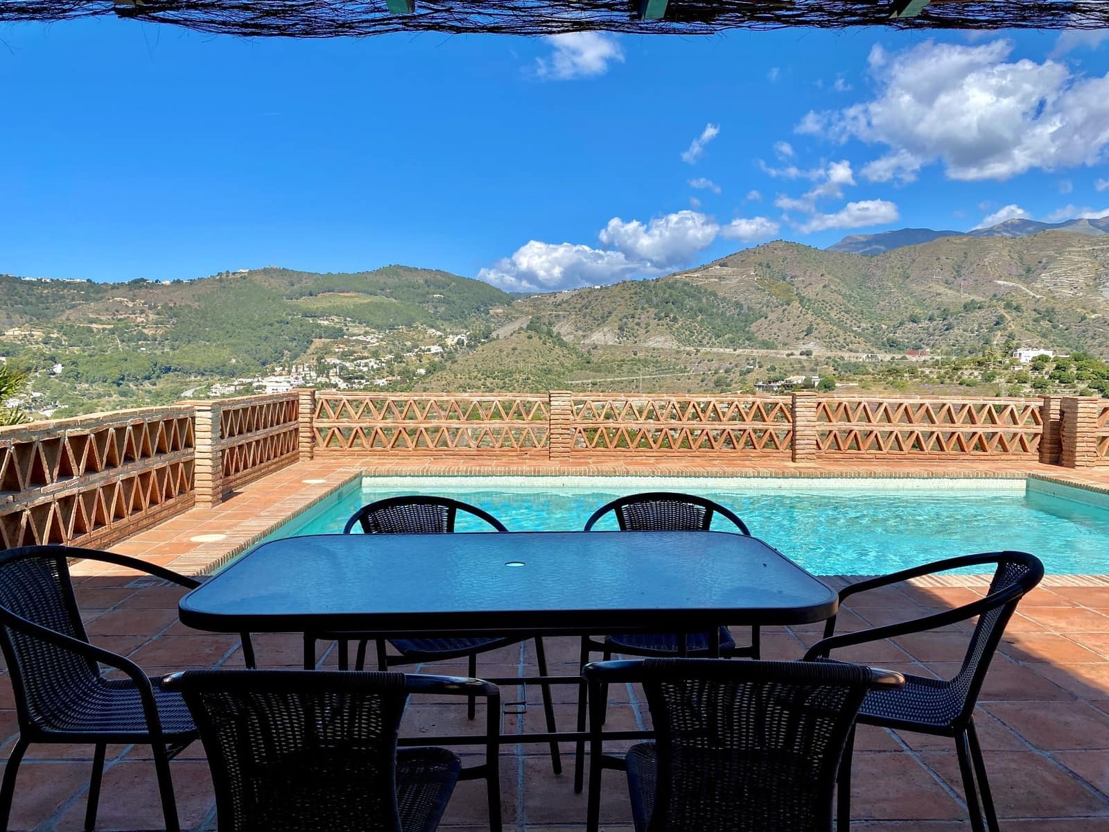 5 Zimmer Villa zu verkaufen in La Herradura mit Pool Garage - 1.695.000 € (Ref: 9536633)