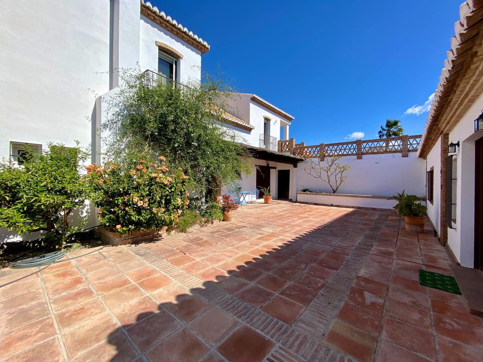 5 Zimmer Villa zu verkaufen in La Herradura mit Pool Garage - 1.695.000 € (Ref: 9536633)