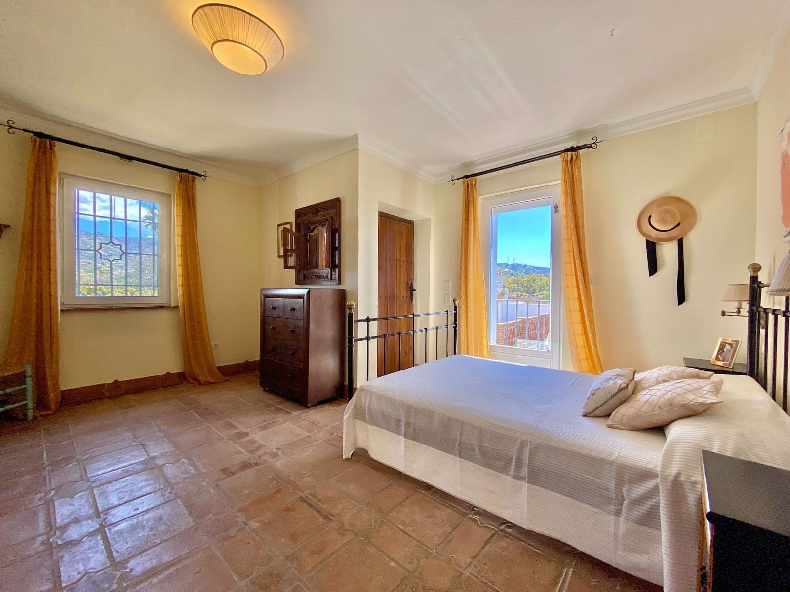 5 Zimmer Villa zu verkaufen in La Herradura mit Pool Garage - 1.695.000 € (Ref: 9536633)