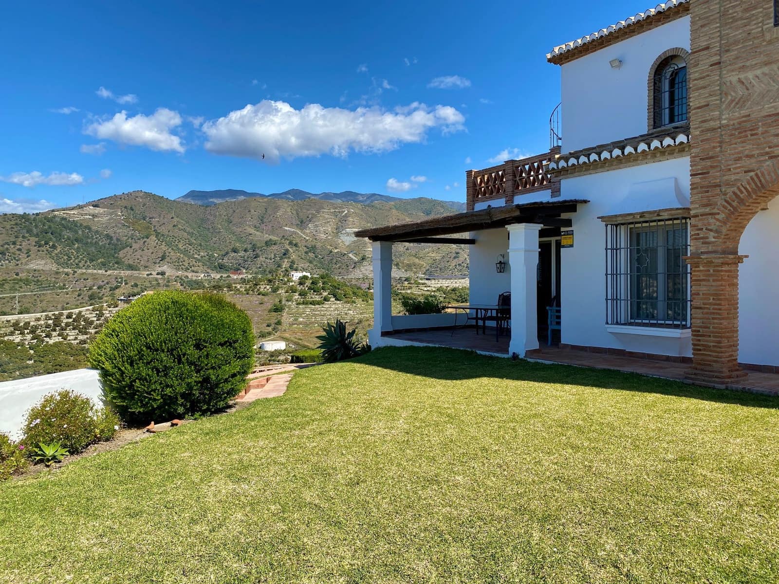 5 Zimmer Villa zu verkaufen in La Herradura mit Pool Garage - 1.695.000 € (Ref: 9536633)