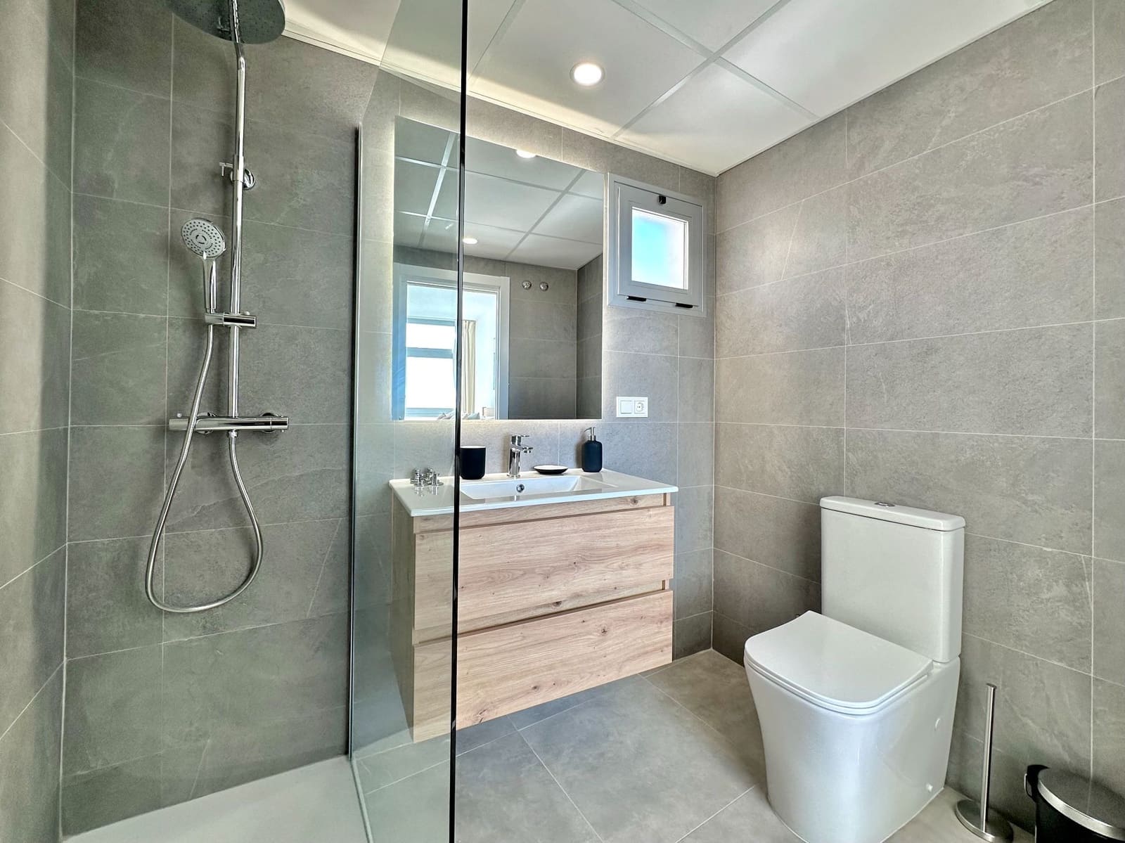 2 soveværelse Penthouse til salg i Almunecar med swimmingpool garage - € 238.000 (Ref: 9542994)