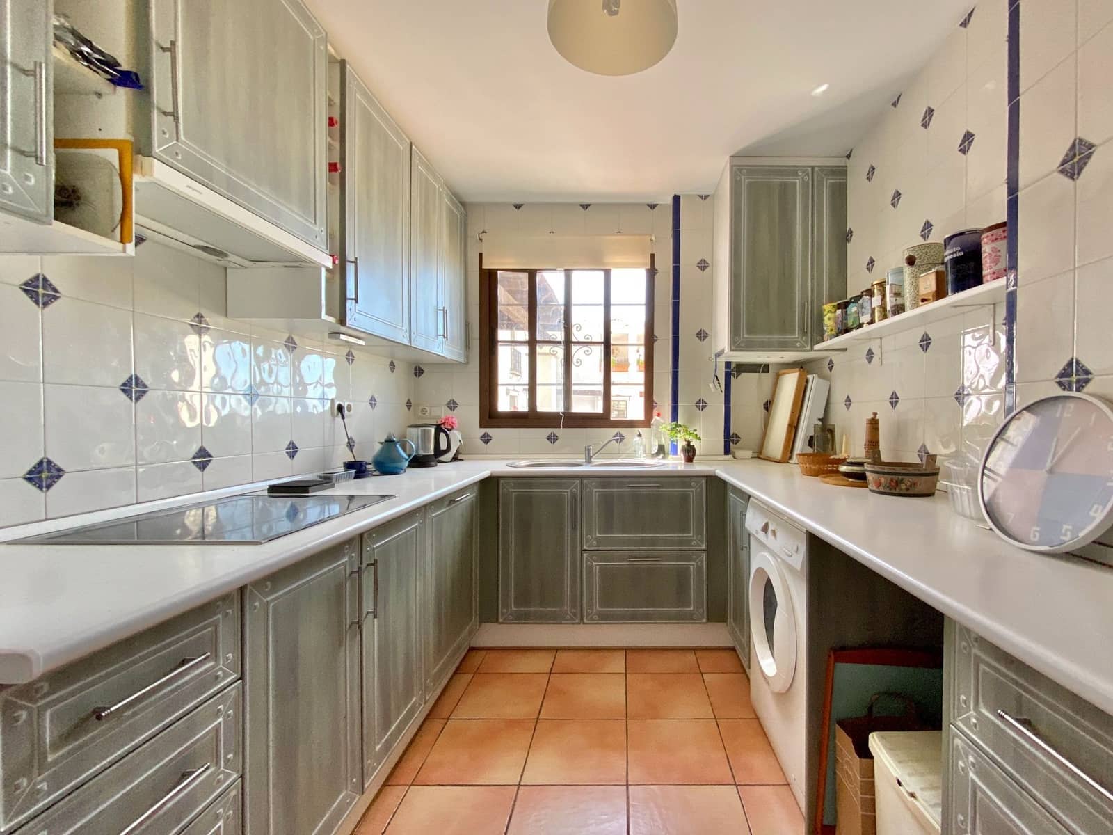 2 soverom Leilighet til salgs i Almunecar med svømmebasseng garasje - € 280 000 (Ref: 9554523)