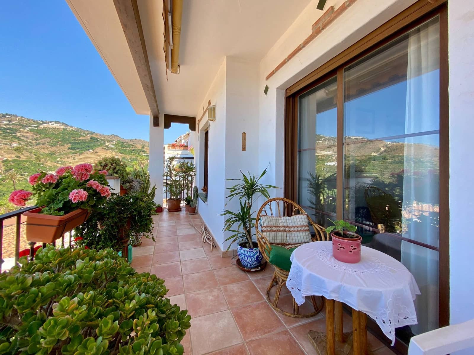 2 soverom Leilighet til salgs i Almunecar med svømmebasseng garasje - € 280 000 (Ref: 9554523)