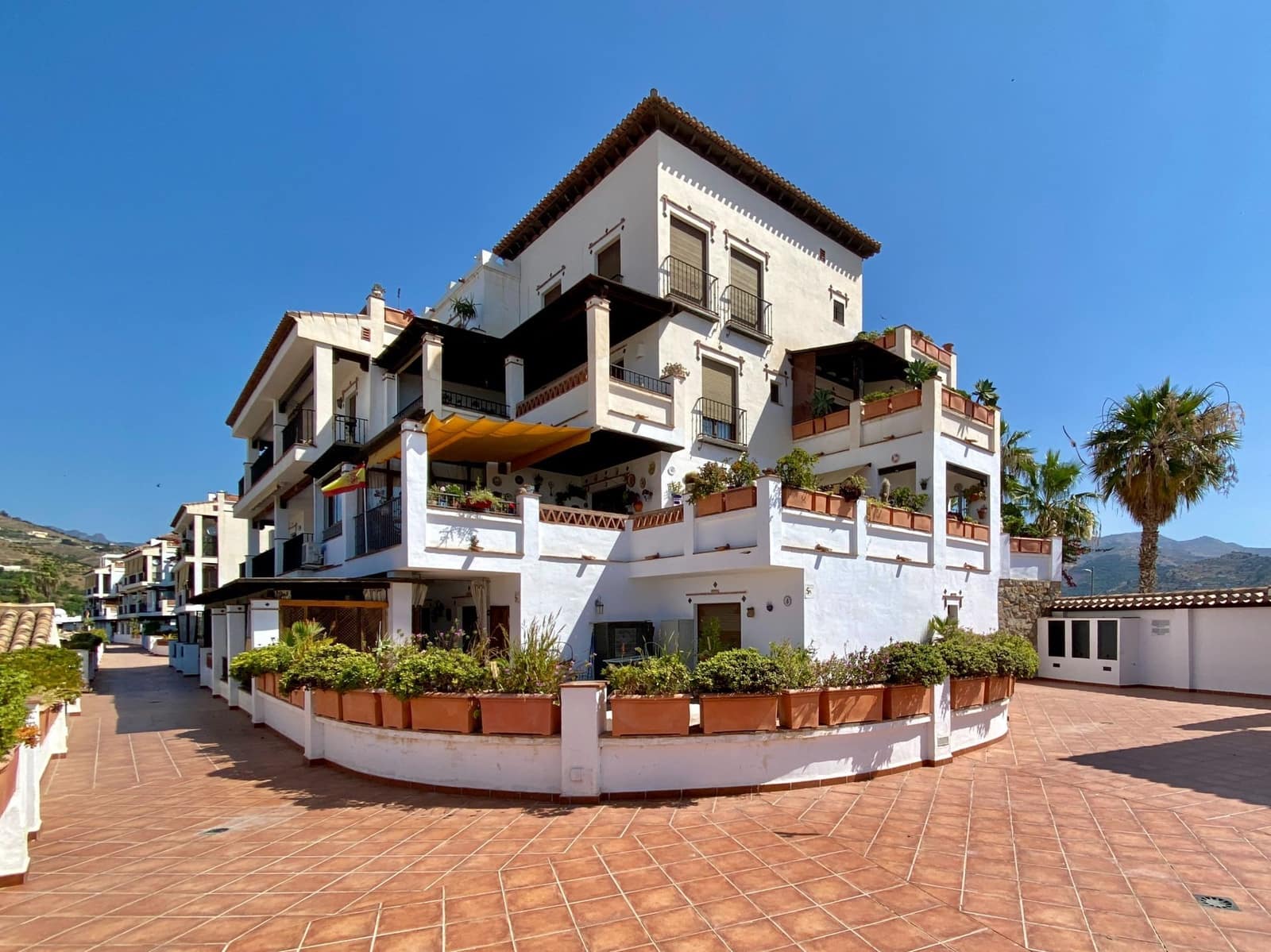 2 soverom Leilighet til salgs i Almunecar med svømmebasseng garasje - € 280 000 (Ref: 9554523)