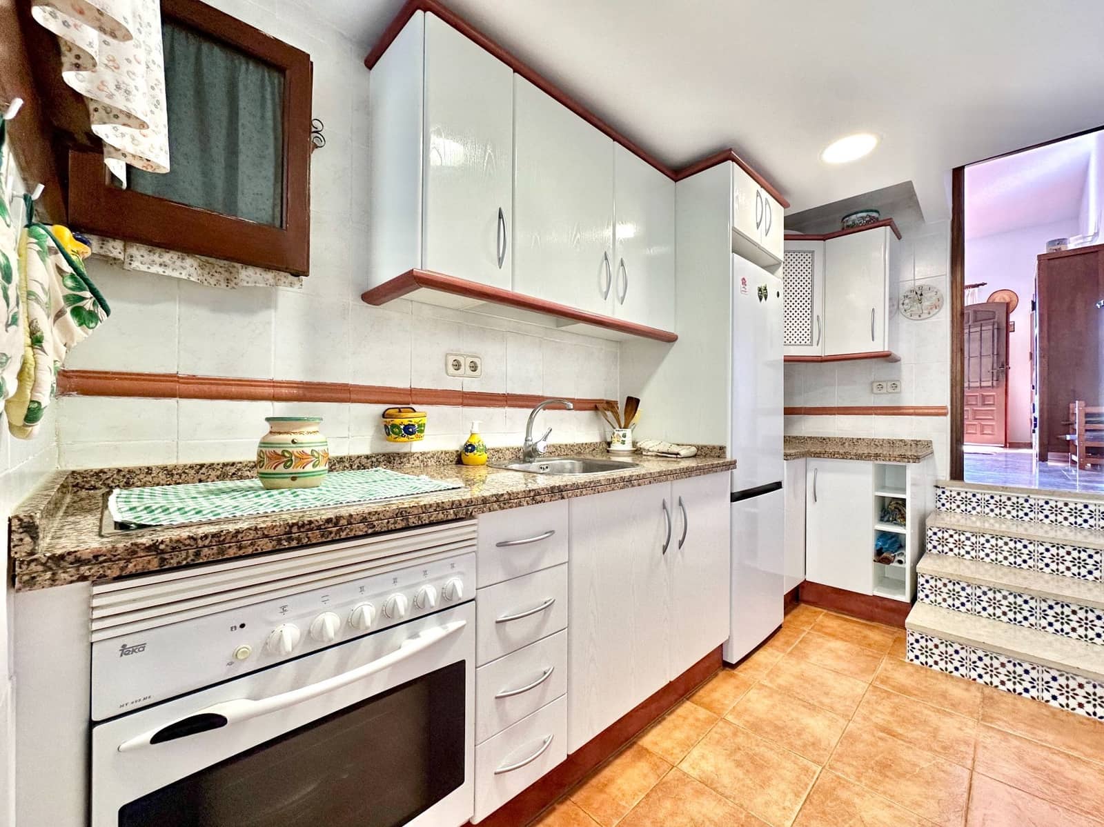 2 soveværelse Semi-Rækkehus til salg i Almunecar med garage - € 330.000 (Ref: 9614652)