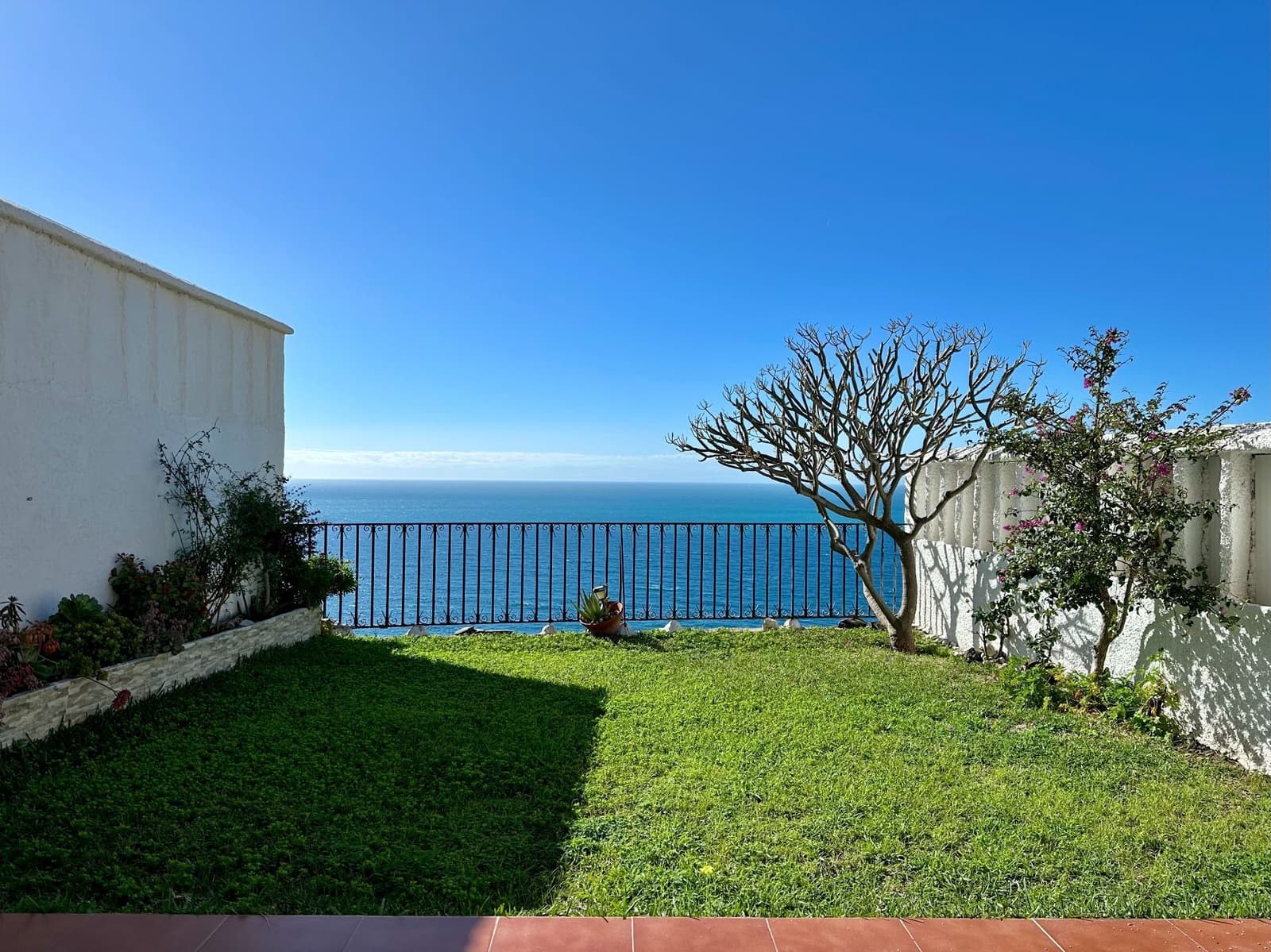 2 soveværelse Semi-Rækkehus til salg i Almunecar med garage - € 330.000 (Ref: 9614652)