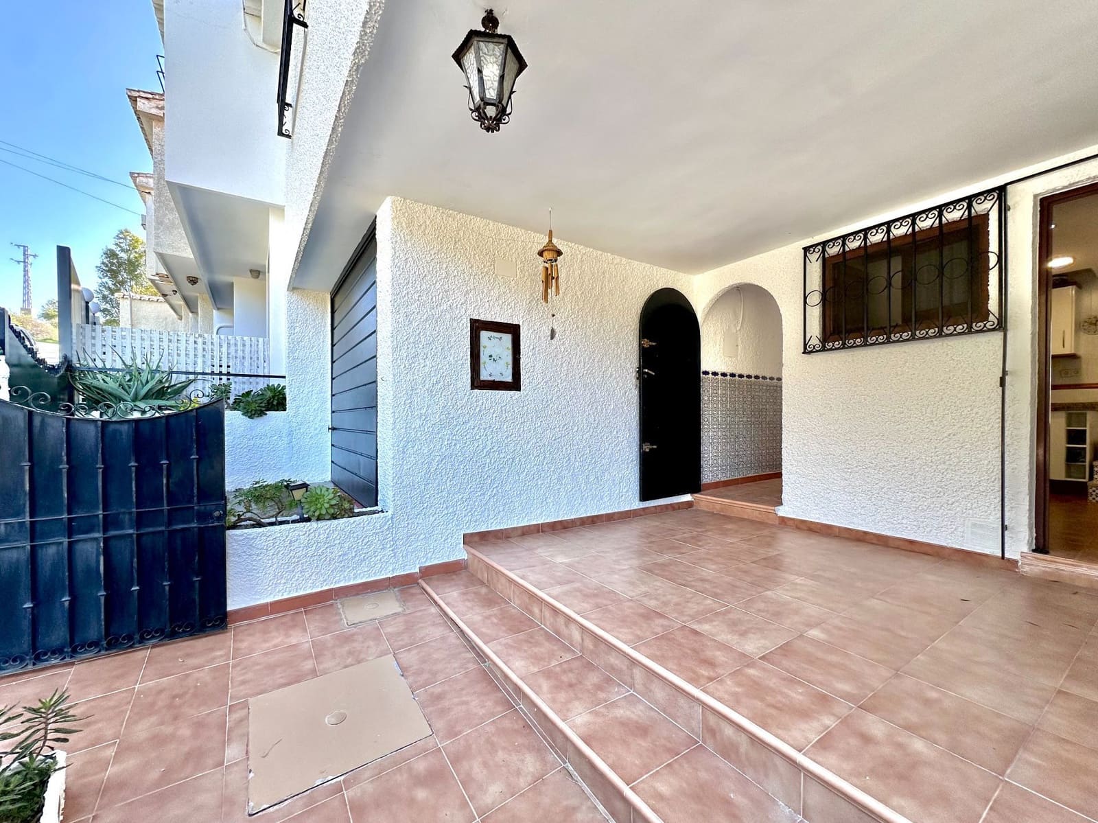 2 soveværelse Semi-Rækkehus til salg i Almunecar med garage - € 330.000 (Ref: 9614652)