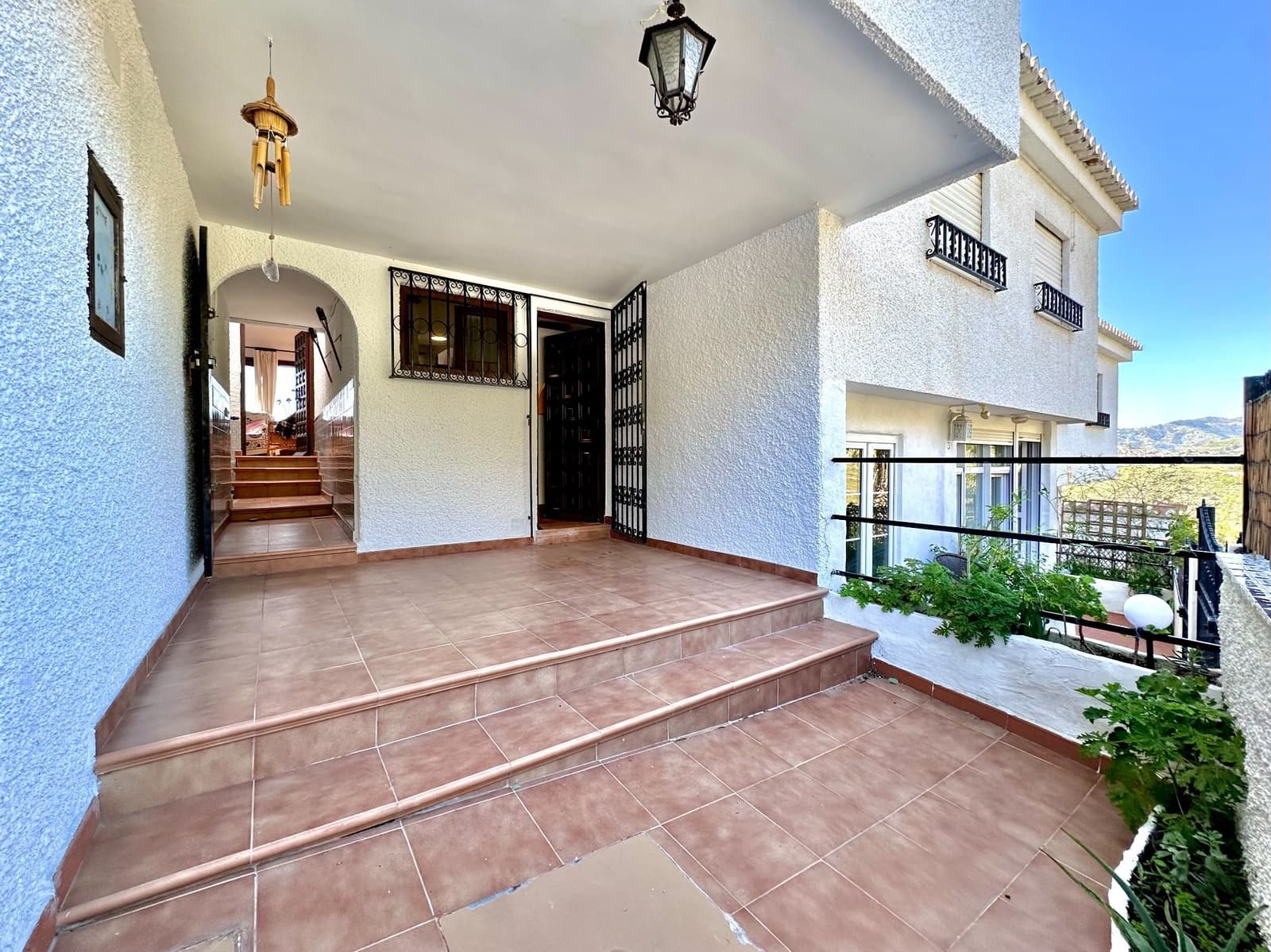 2 soveværelse Semi-Rækkehus til salg i Almunecar med garage - € 330.000 (Ref: 9614652)