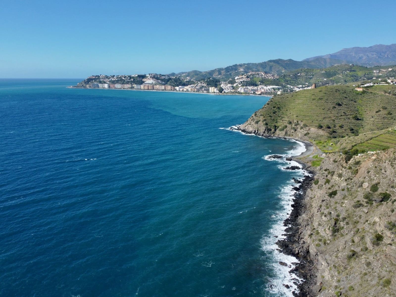 2 bedroom Semi-detached Villa for sale in Almunecar with garage - € 330,000 (Ref: 9614652)