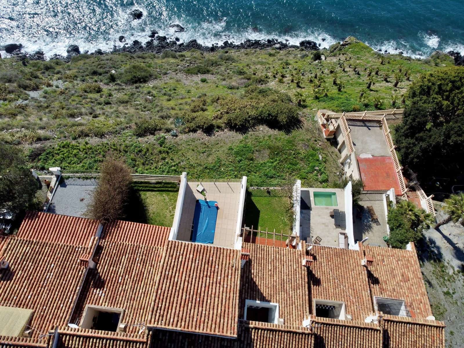 2 bedroom Semi-detached Villa for sale in Almunecar with garage - € 330,000 (Ref: 9614652)