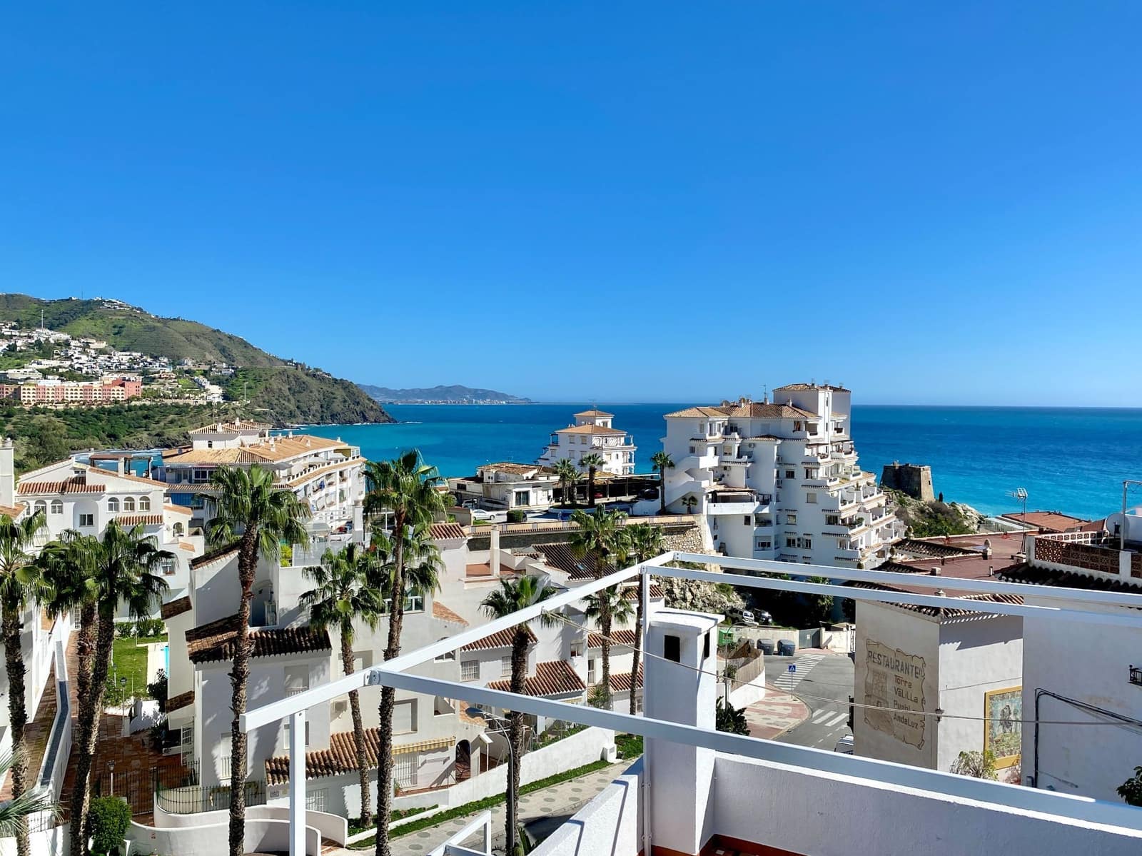 3 makuuhuone Kattohuoneisto vuokrattavana paikassa Almunecar - 1 300 € (Ref: 9620753)