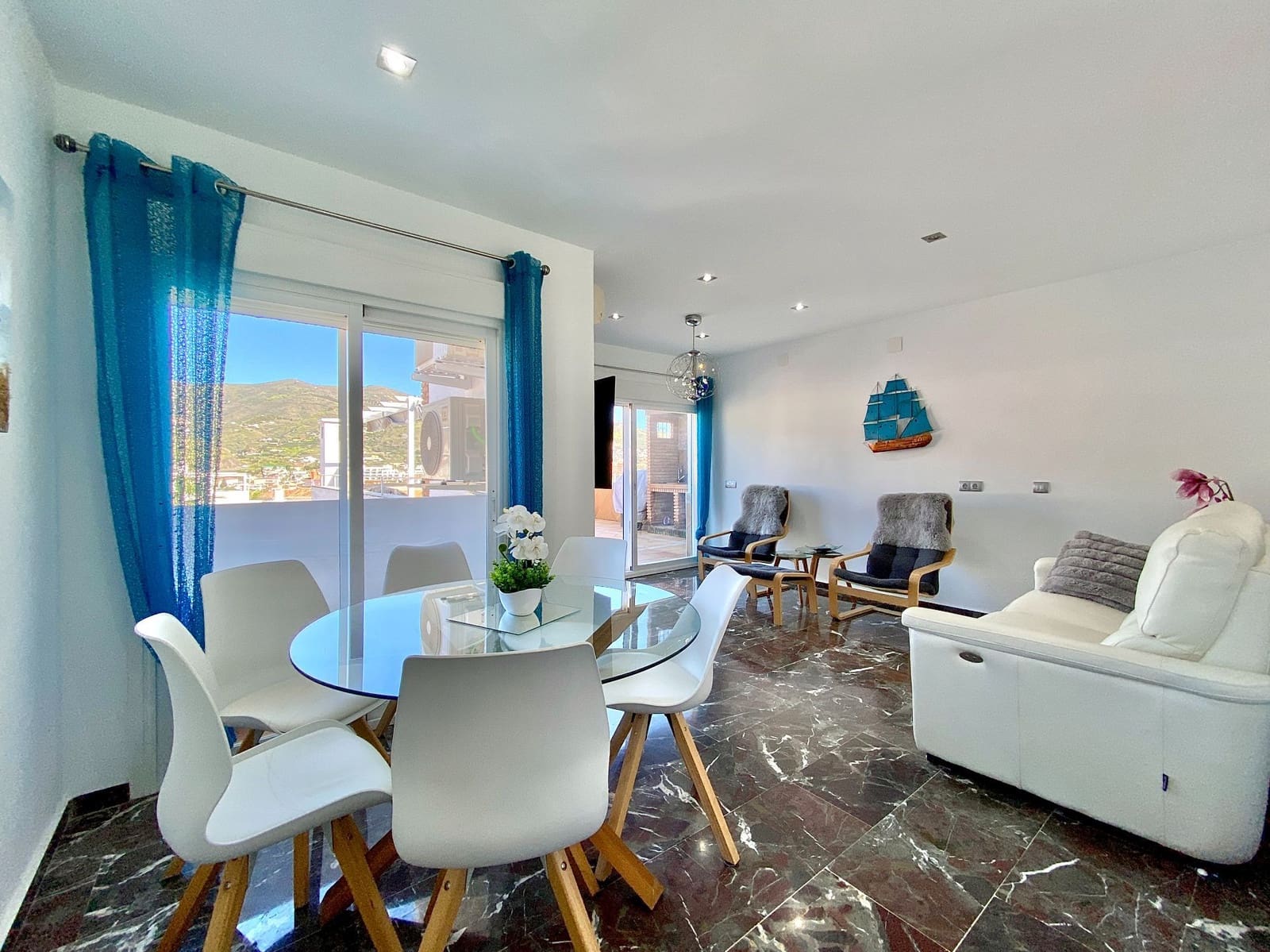 3 makuuhuone Kattohuoneisto vuokrattavana paikassa Almunecar - 1 300 € (Ref: 9620753)