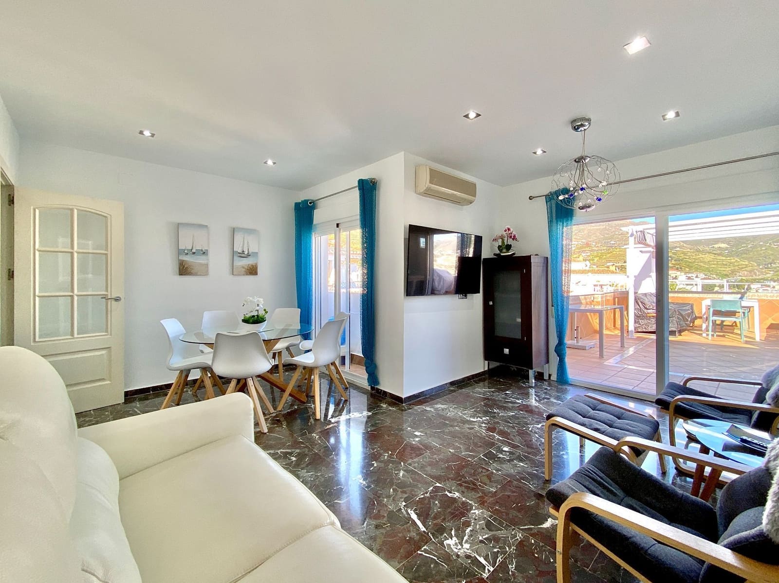 3 makuuhuone Kattohuoneisto vuokrattavana paikassa Almunecar - 1 300 € (Ref: 9620753)