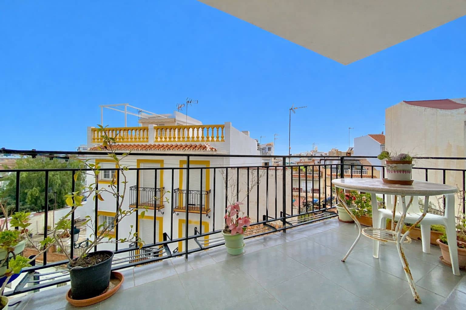 3 soveværelse Lejlighed til salg i Nerja - € 310.000 (Ref: 9640034)