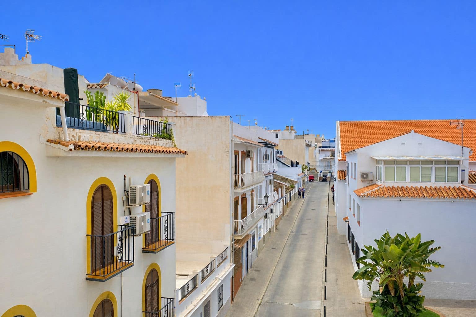 3 soveværelse Lejlighed til salg i Nerja - € 310.000 (Ref: 9640034)