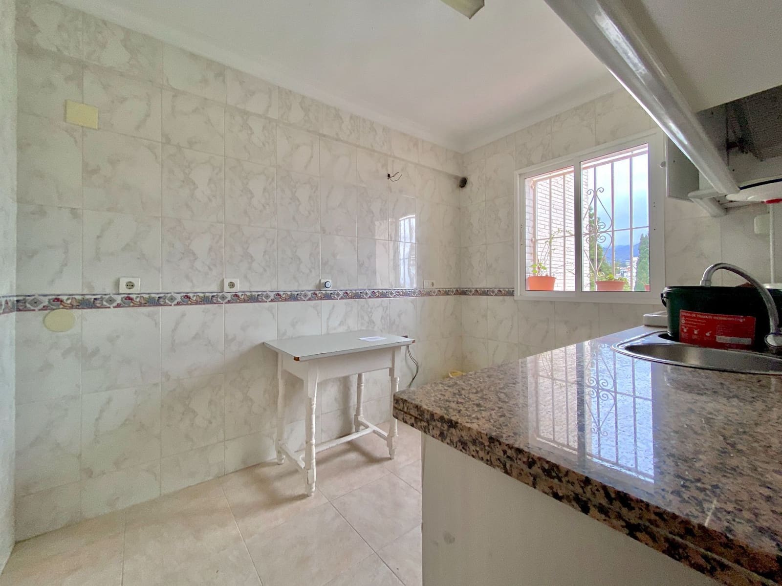 3 soveværelse Lejlighed til salg i Nerja - € 310.000 (Ref: 9640034)