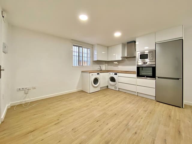 2 slaapkamer Appartement te huur in Almuñécar - € 550 (Ref: 9640037)