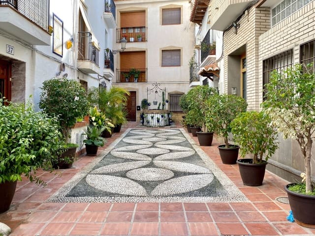 2 slaapkamer Appartement te huur in Almuñécar - € 550 (Ref: 9640037)