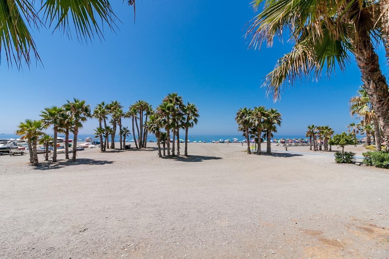 1 sypialnia Apartament na sprzedaż w Almunecar z basenem garażem - 269 000 € (Ref: 9682343)