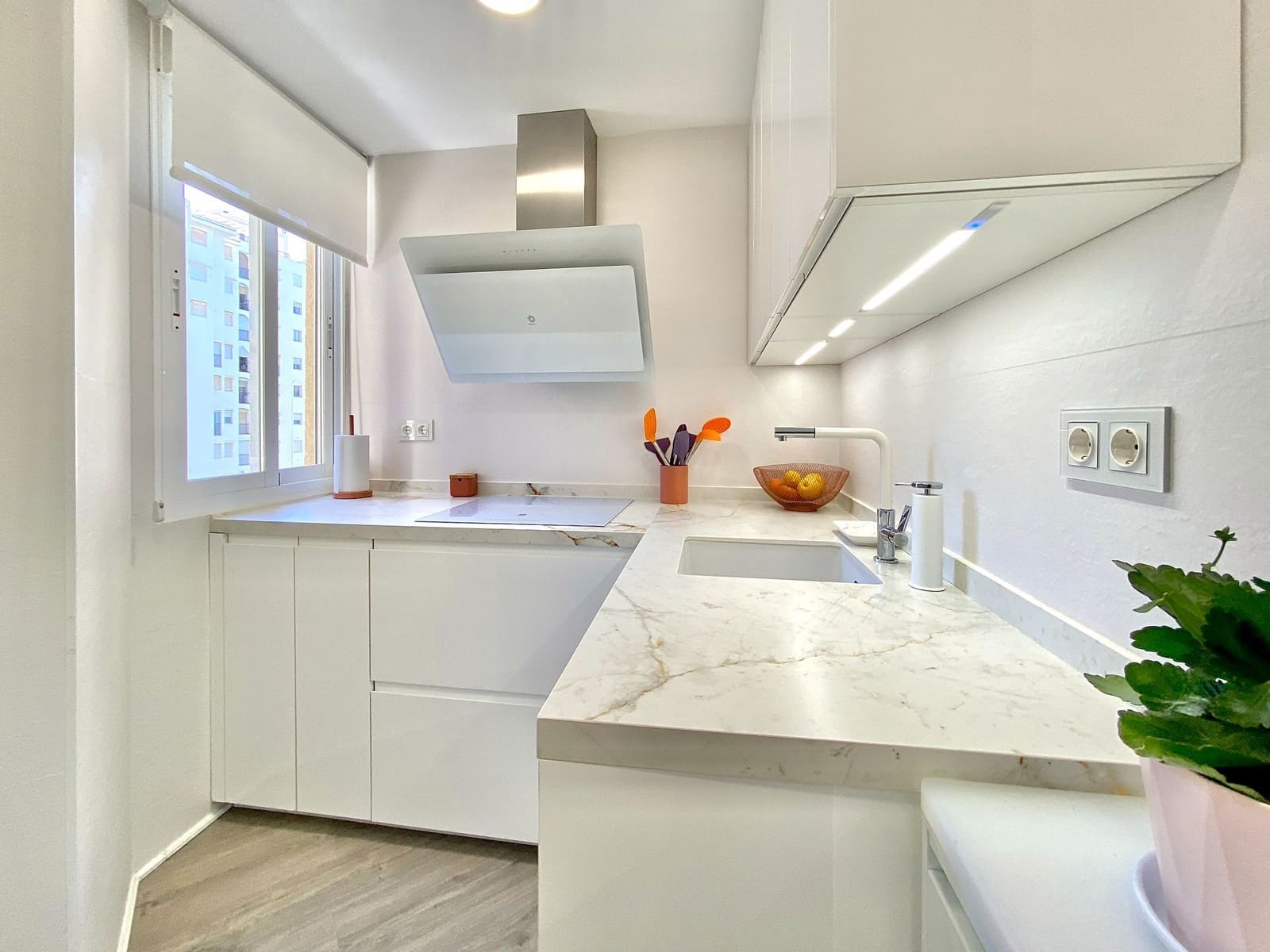 1 sypialnia Apartament na sprzedaż w Almunecar z basenem garażem - 269 000 € (Ref: 9682343)