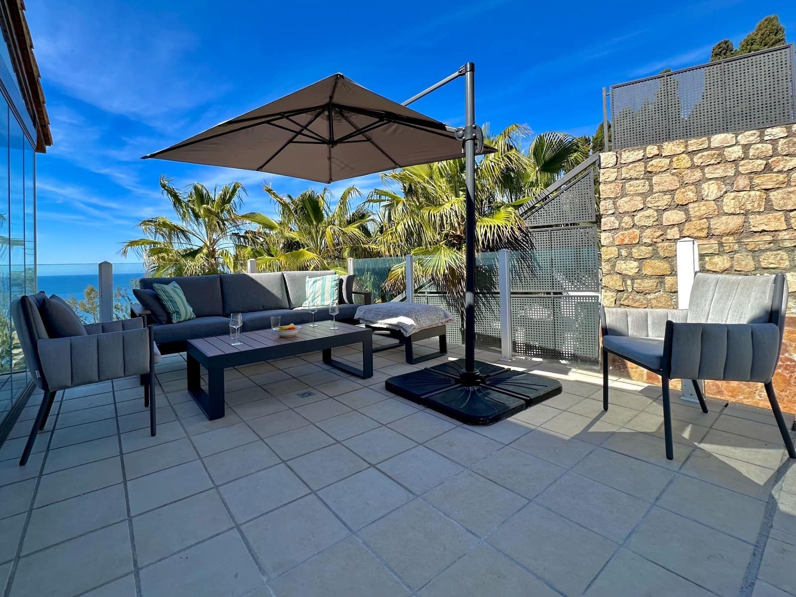 3 bedroom Villa for sale in Salobrena with pool garage - € 575,000 (Ref: 9765019)