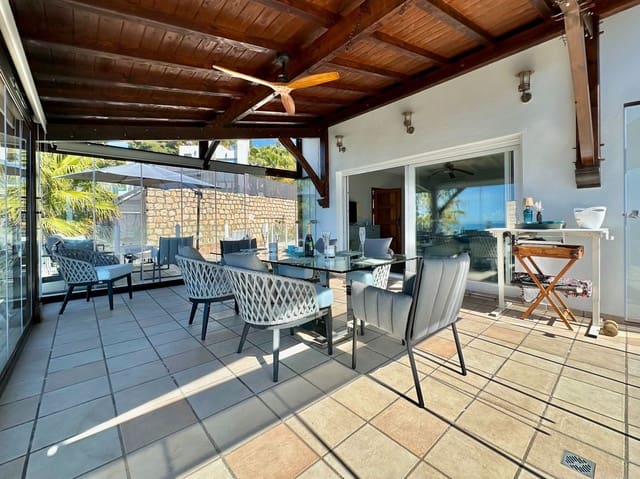 3 bedroom Villa for sale in Salobreña with pool garage - € 575,000 (Ref: 9765019)