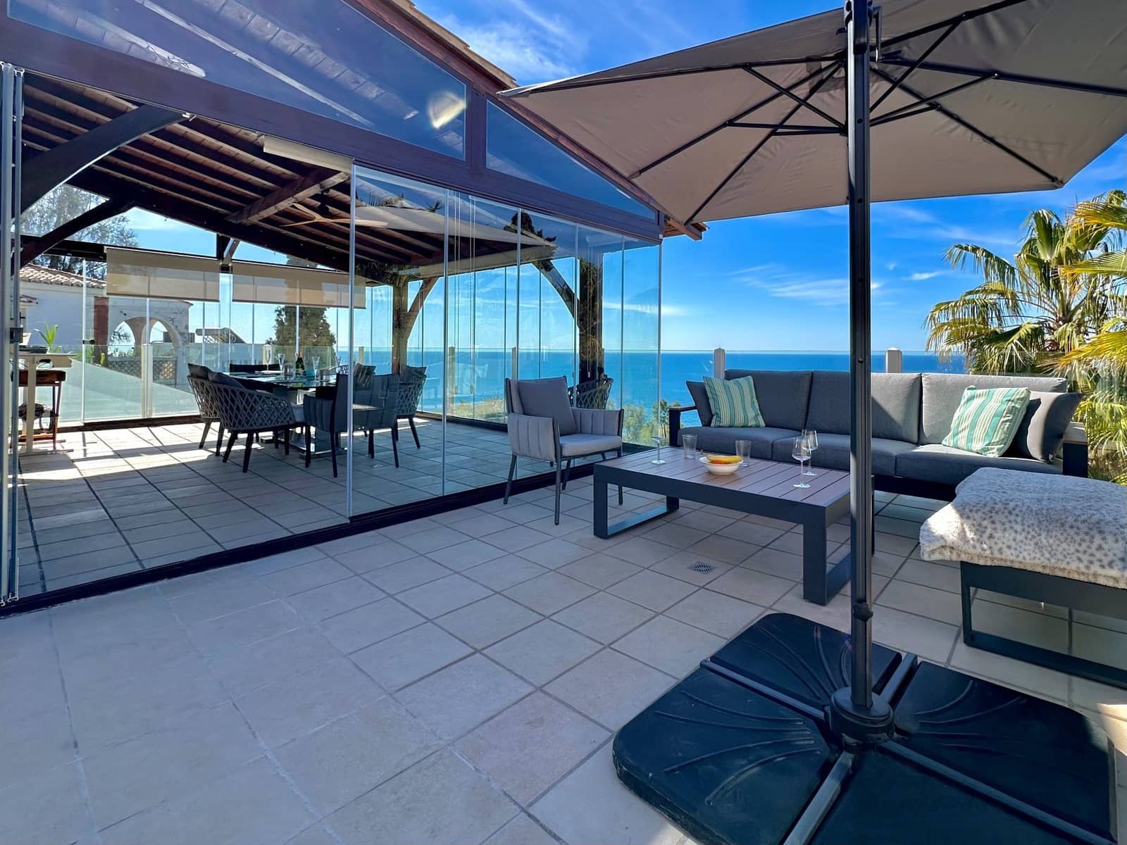 3 bedroom Villa for sale in Salobrena with pool garage - € 575,000 (Ref: 9765019)