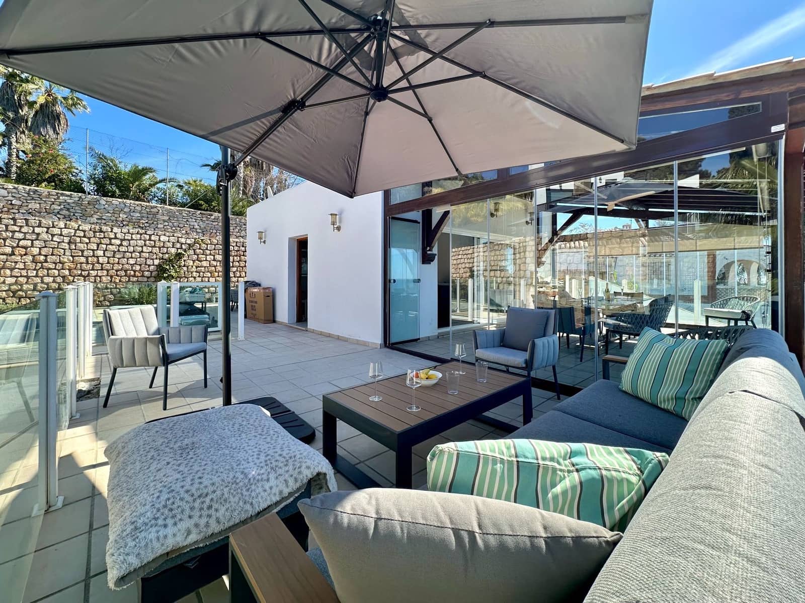 3 bedroom Villa for sale in Salobrena with pool garage - € 575,000 (Ref: 9765019)