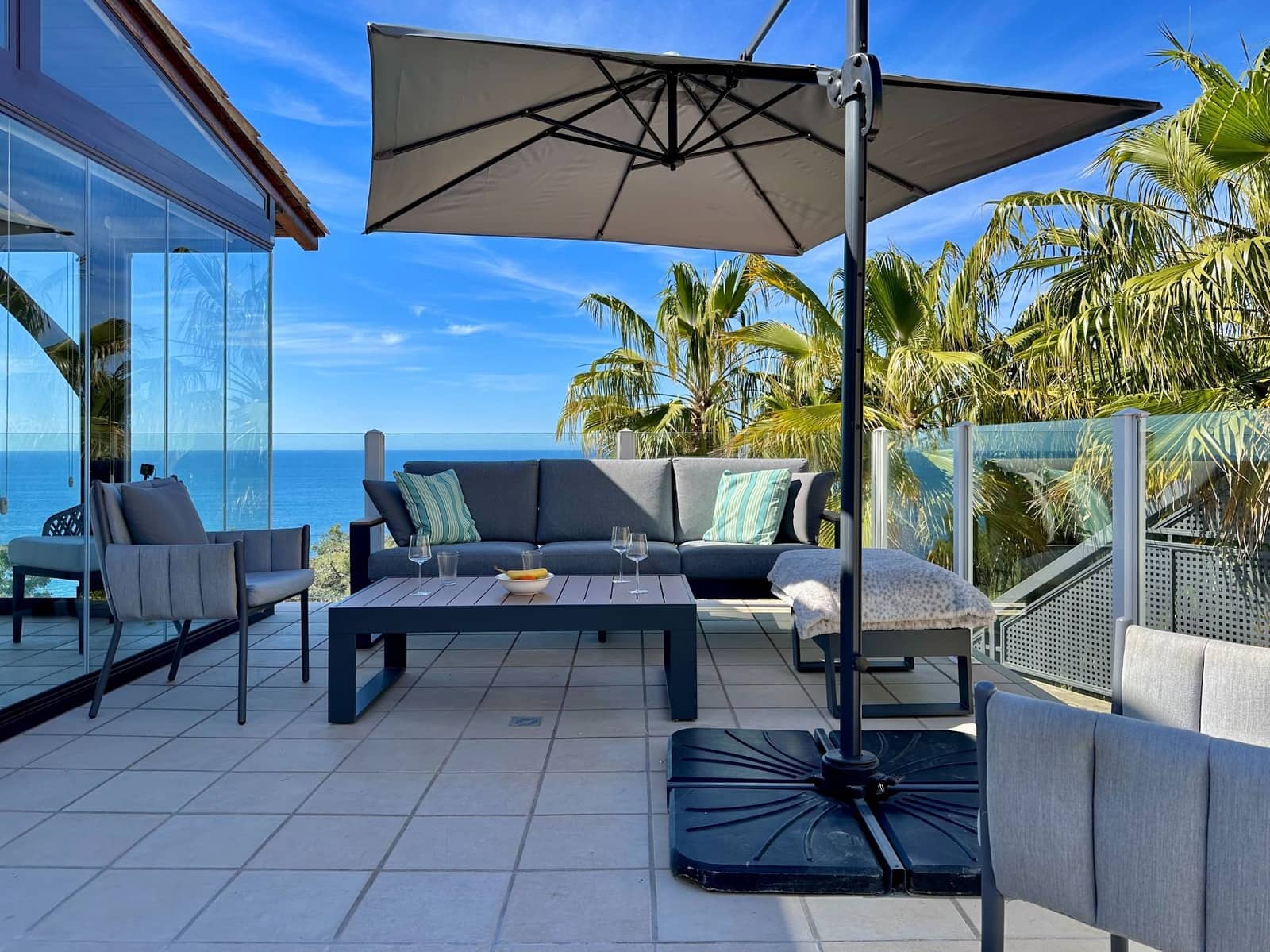 3 bedroom Villa for sale in Salobrena with pool garage - € 575,000 (Ref: 9765019)