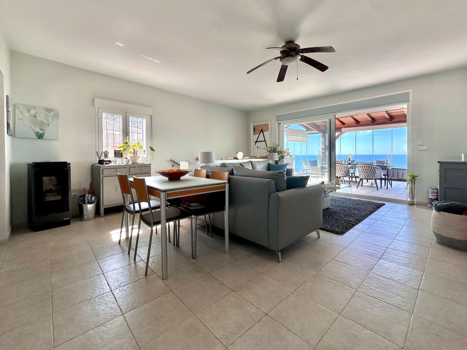 3 bedroom Villa for sale in Salobrena with pool garage - € 575,000 (Ref: 9765019)