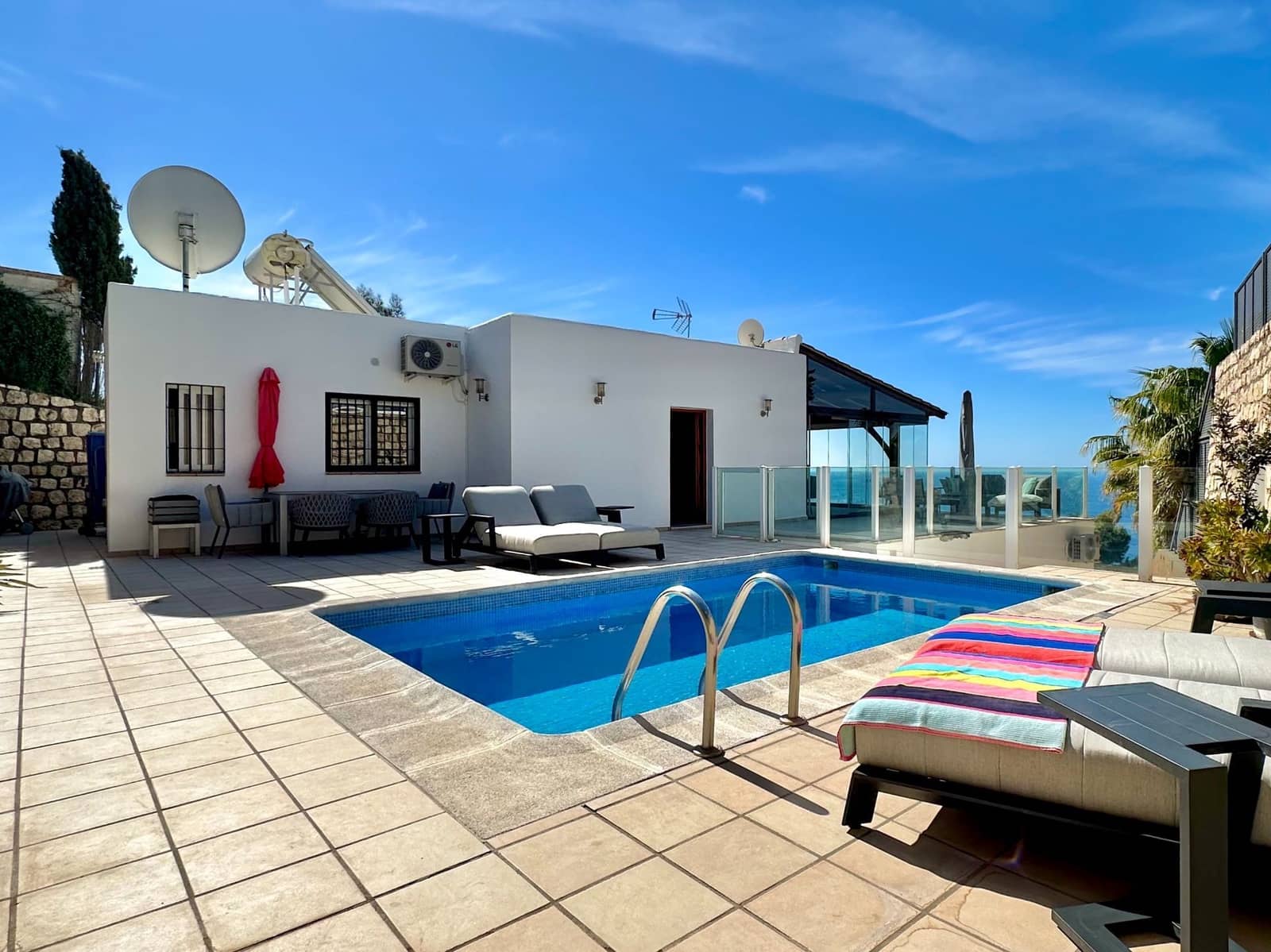 3 bedroom Villa for sale in Salobrena with pool garage - € 575,000 (Ref: 9765019)