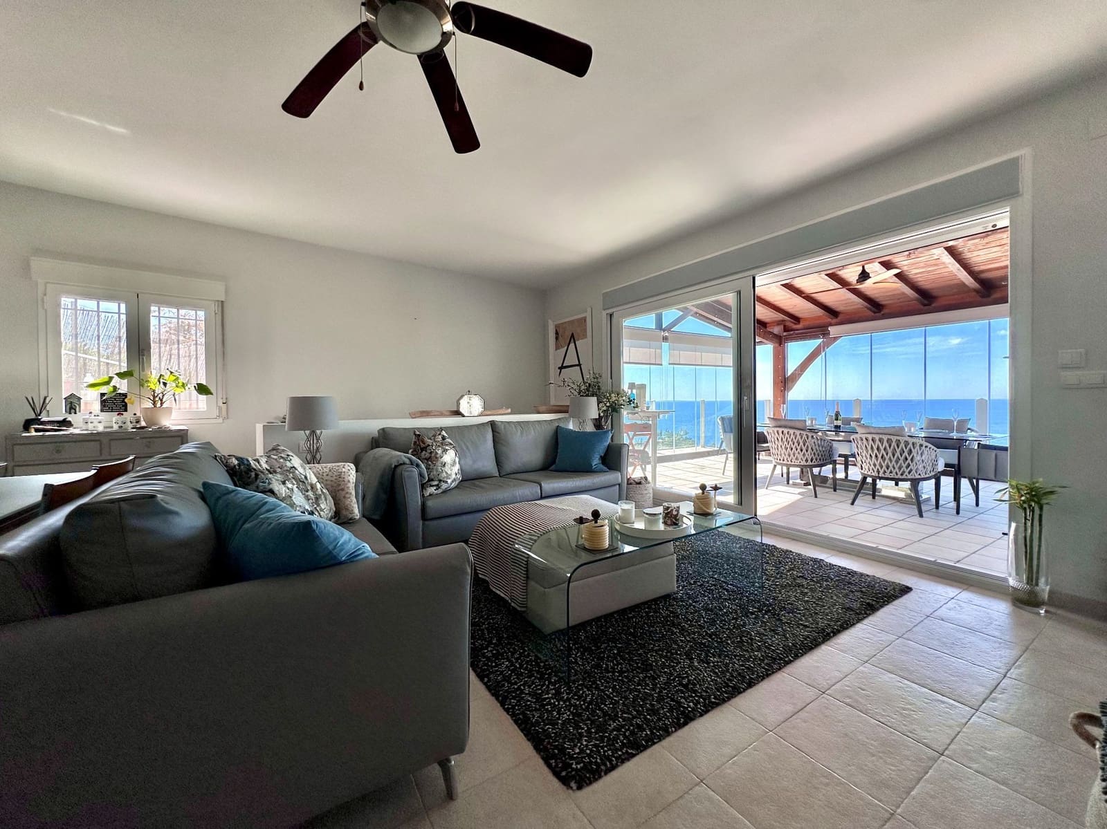 3 bedroom Villa for sale in Salobrena with pool garage - € 575,000 (Ref: 9765019)