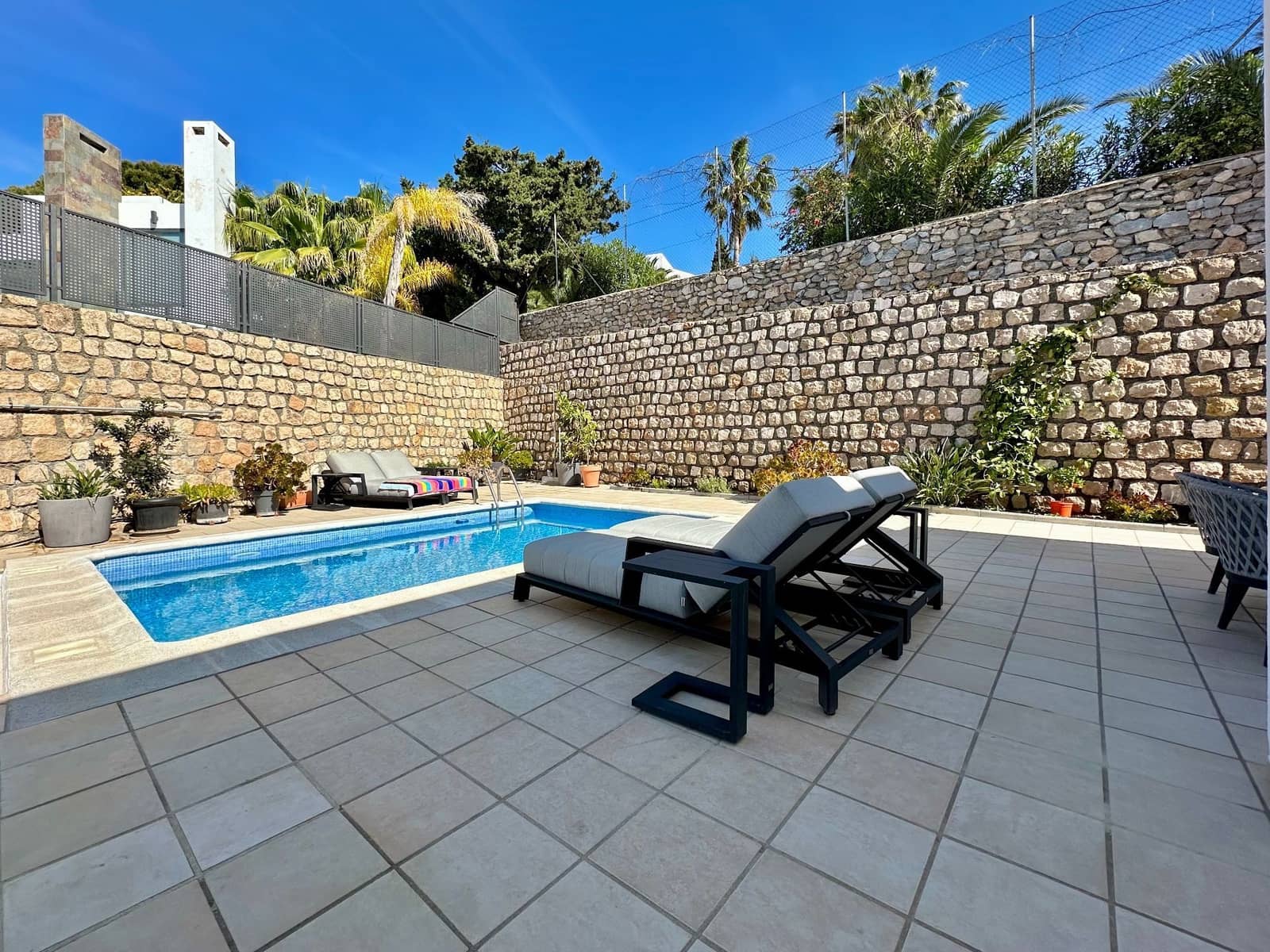 3 bedroom Villa for sale in Salobrena with pool garage - € 575,000 (Ref: 9765019)