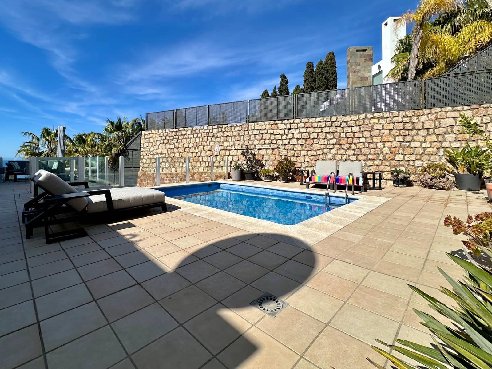 3 bedroom Villa for sale in Salobrena with pool garage - € 575,000 (Ref: 9765019)