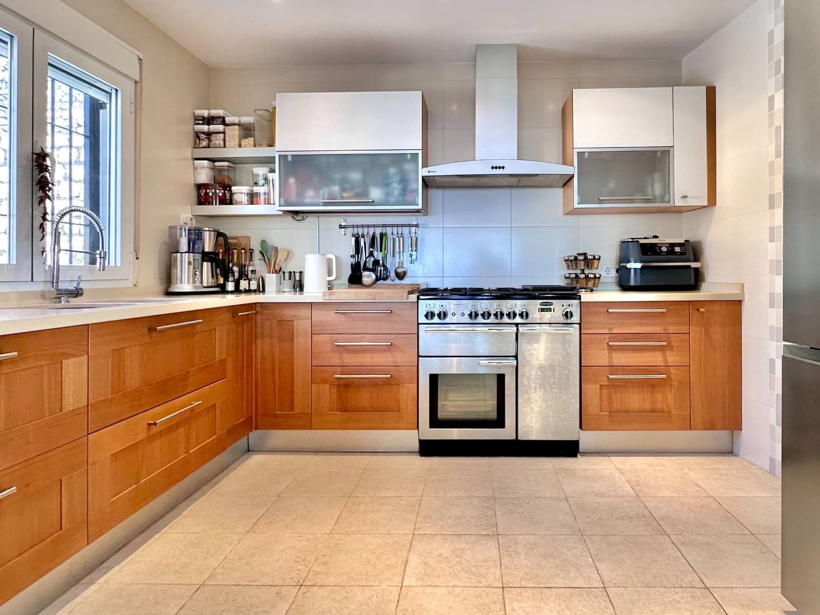 3 bedroom Villa for sale in Salobrena with pool garage - € 575,000 (Ref: 9765019)